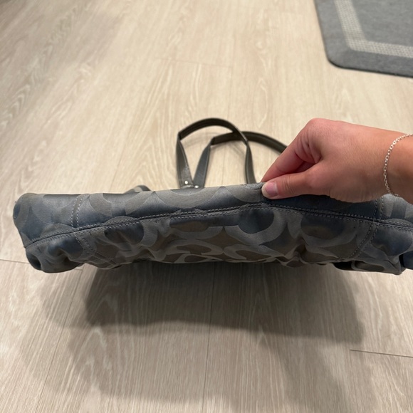 Coach Signature Madison Satchel Bag - Picture 6 of 10